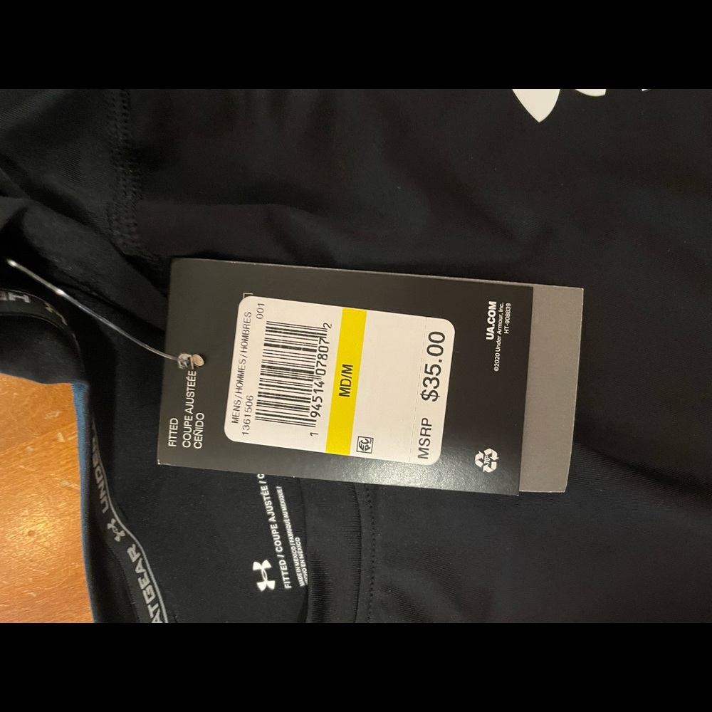 Mens black underarmour heat gear undershirt